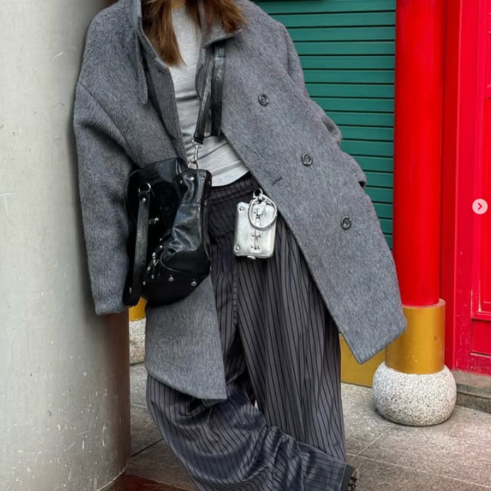 다이닛 슬랙스 STRIPE SLACKS IN GREY 팬츠