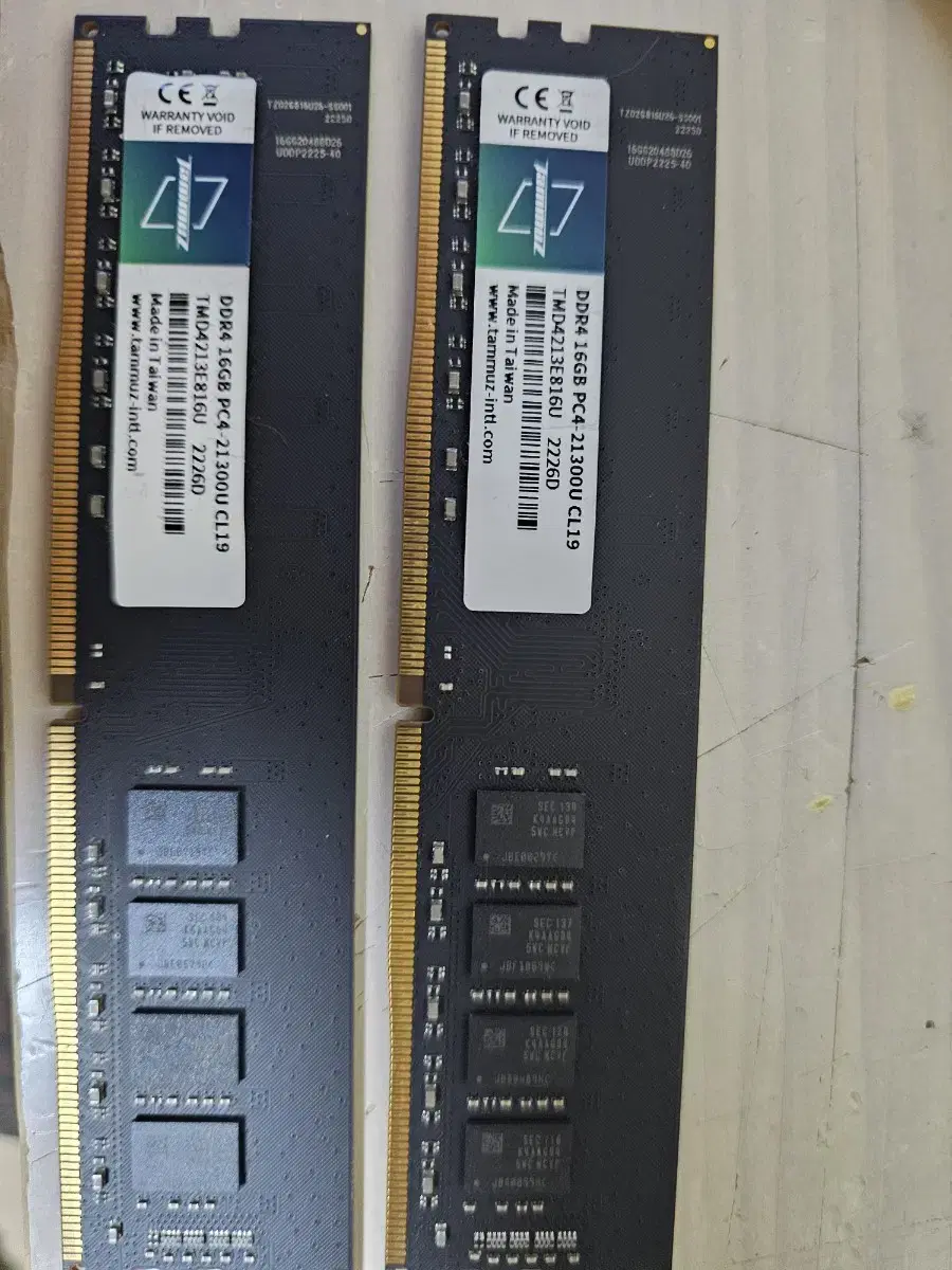 ddr4 32g  16g 2개 일괄 8에 판매합니다. 네고 가능