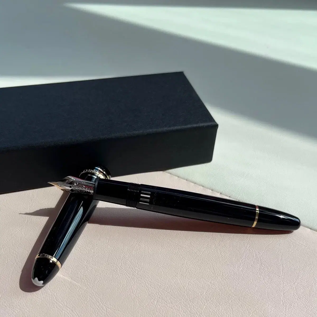 MONTBLANC  몽블랑 블랙 만년필