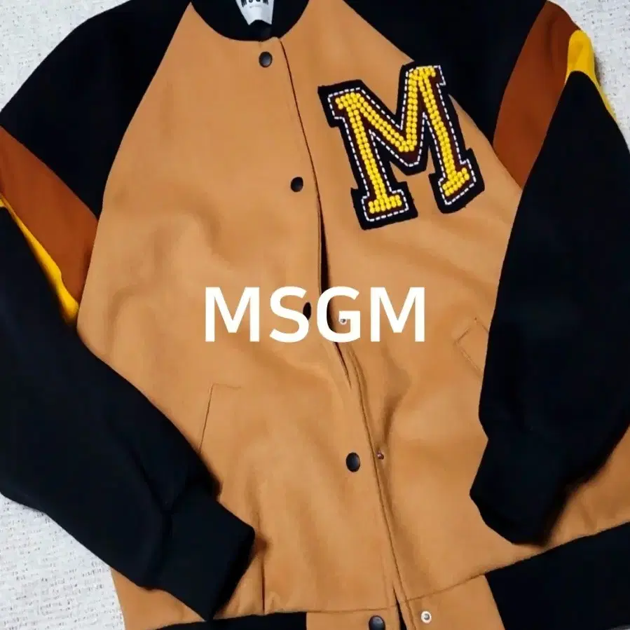 MSGM 엠에스지엠 바시티 자켓