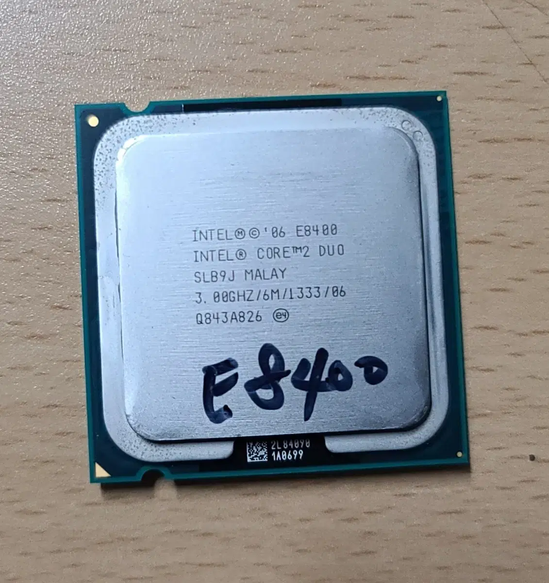 인텔 코어2듀오  E8400 CPU, 울프데일, 775소켓용