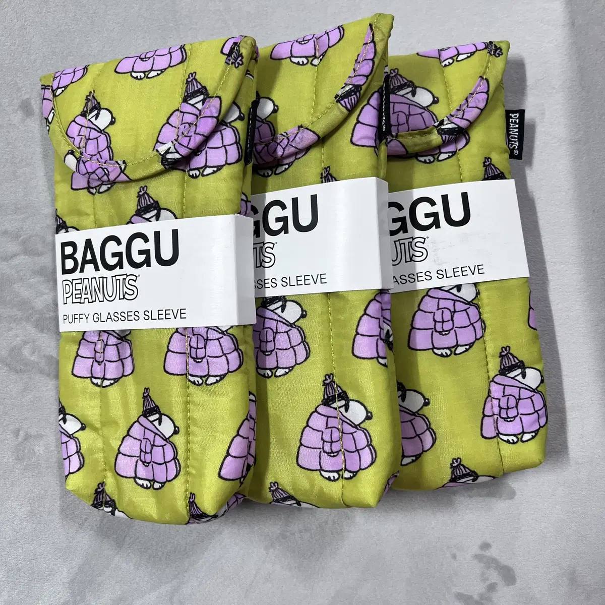 새제품)바쿠 스누피 안경집 안경케이스 푸퍼스누피 baggu snoppy