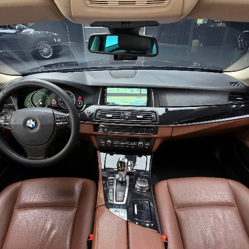 BMW 5시리즈 (F10) 520d xDrive M 에어로다이나믹