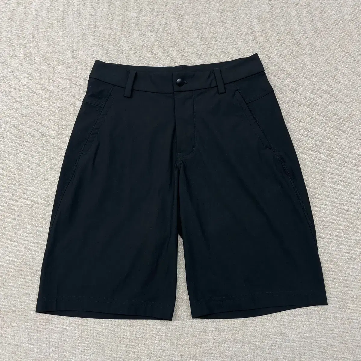 Lululemon ABCClassic Fit Shorts(size 30)