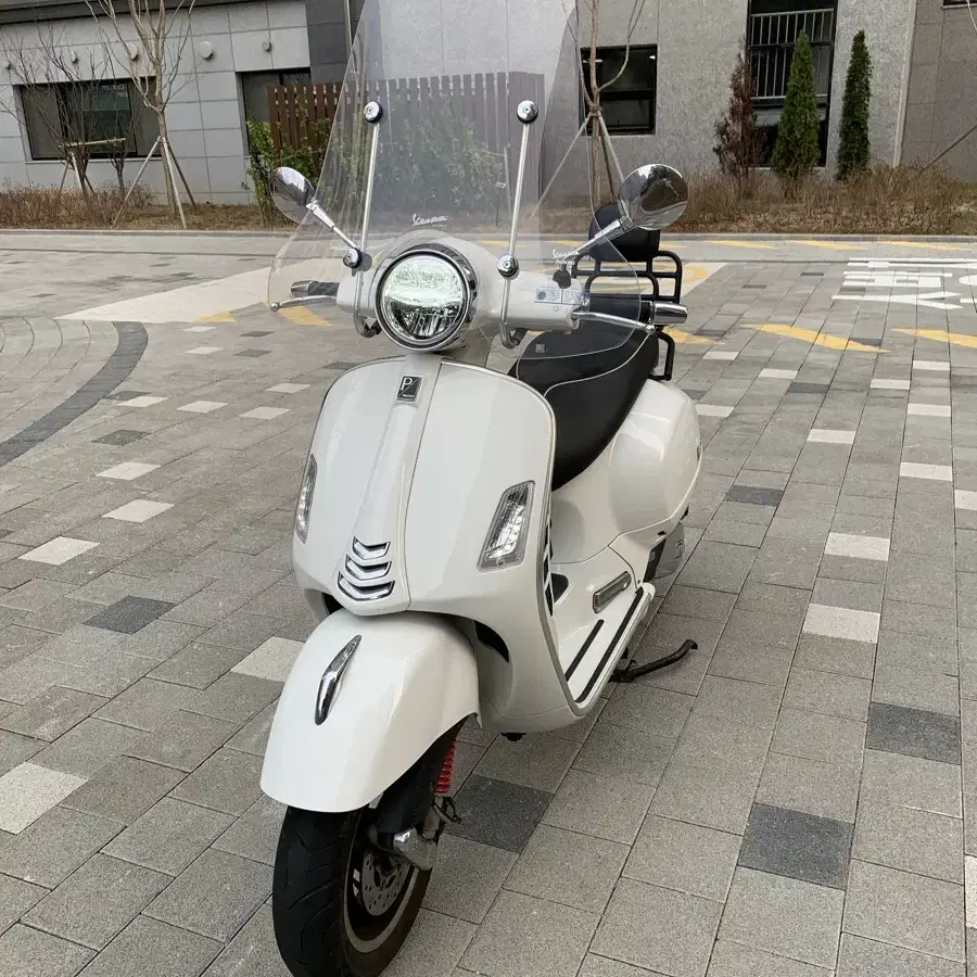 베스파 gts125 led버전 2020년식 판매합니다