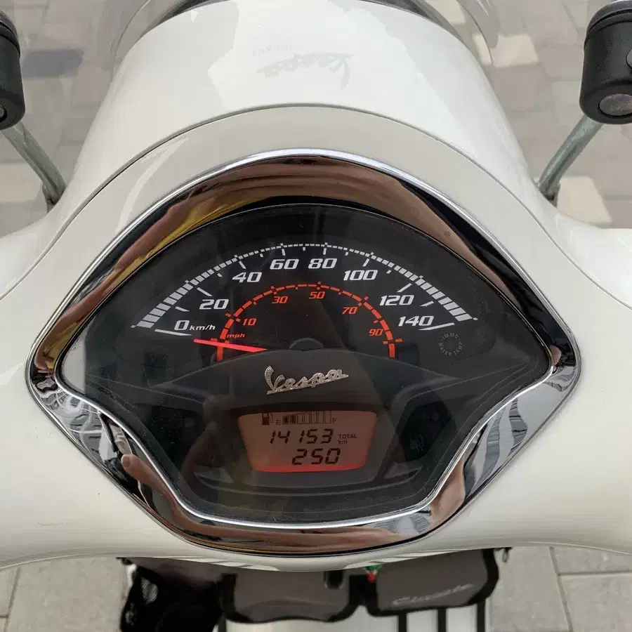 베스파 gts125 led버전 2020년식 판매합니다