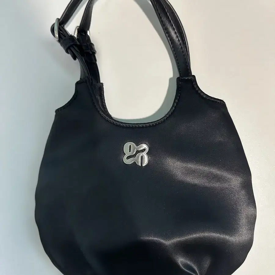 글로니 본토트백 블랙 glowny bonn tote bag black