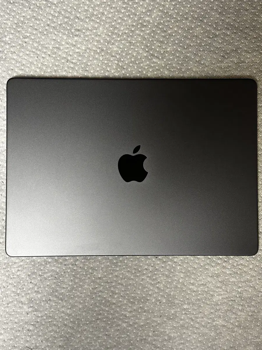 MacBook Pro 14-inch, M3 Pro, 18GB, 512SSD