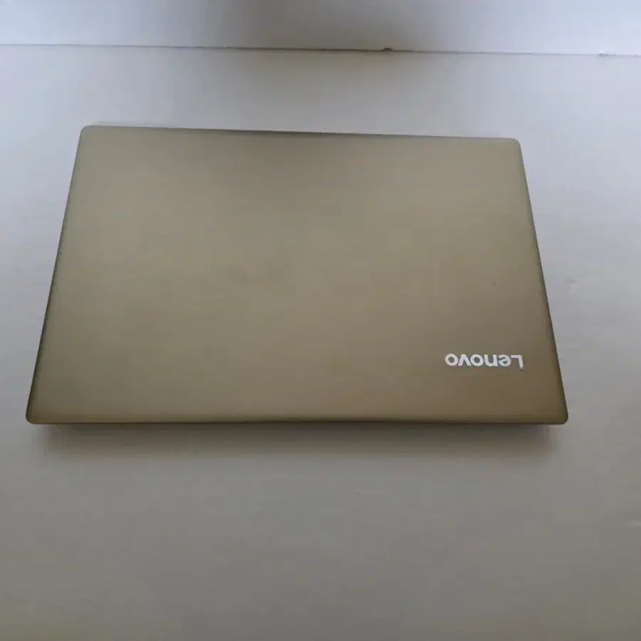 LENOVO    노트북입니다