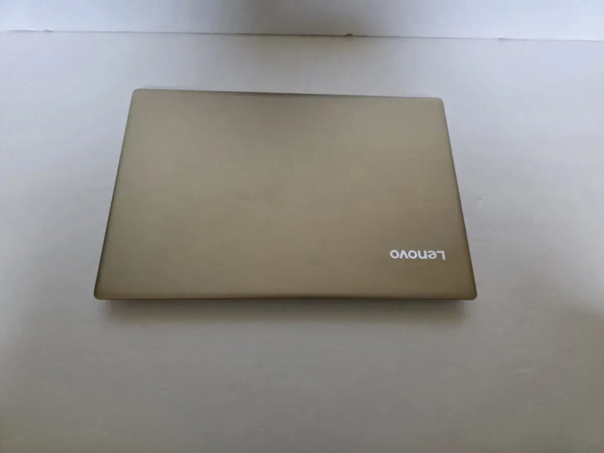 LENOVO    노트북입니다