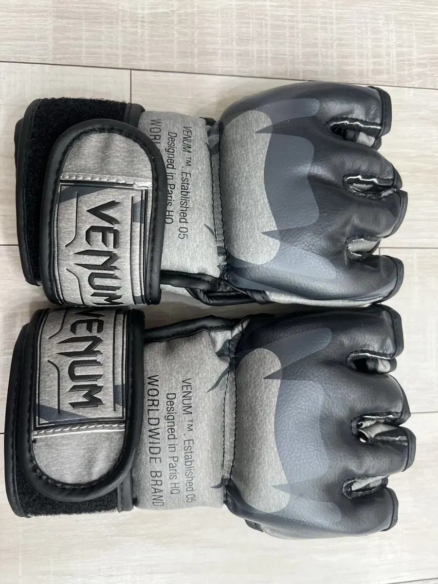 VENUM Open Finger Gloves