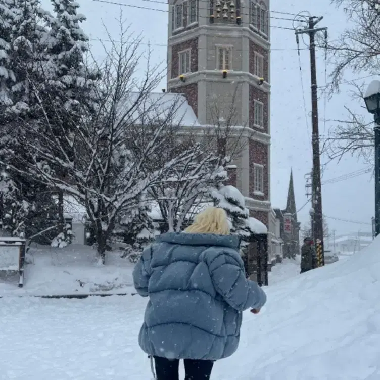 위캔더스 데님 연청 숏패딩