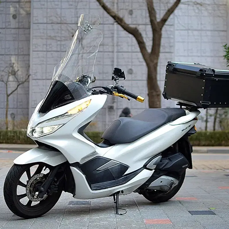 18년식 혼다 pcx125  알탑셋팅 판매합니다.