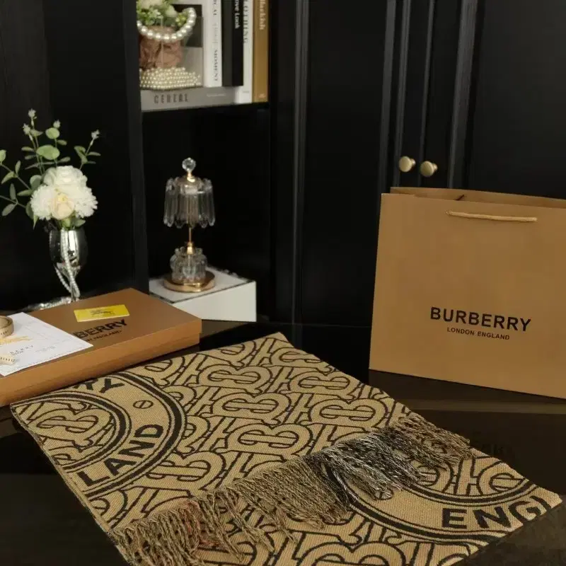 Burberry 버버리 양면 프린트 울 머플러