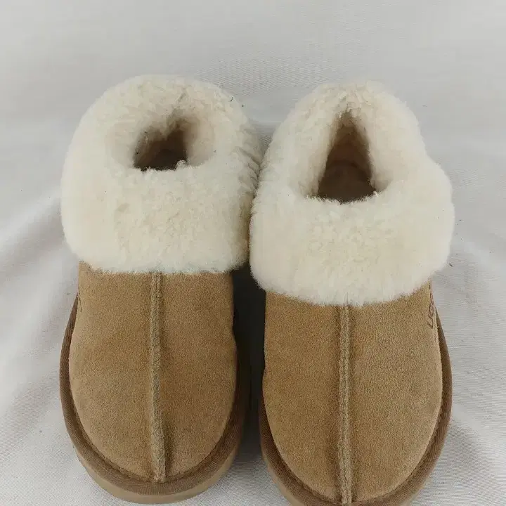 240 UGG 어그 타제트 슬립온 겨울신발 방한화