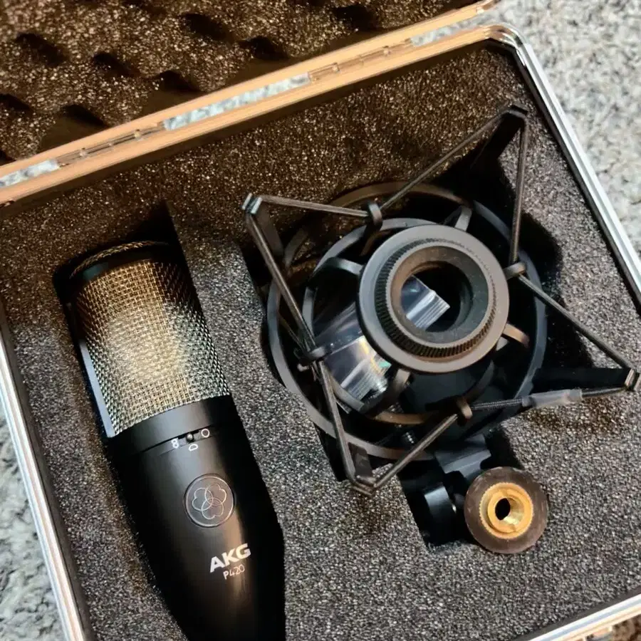 Akg p420 콘덴서 마이크