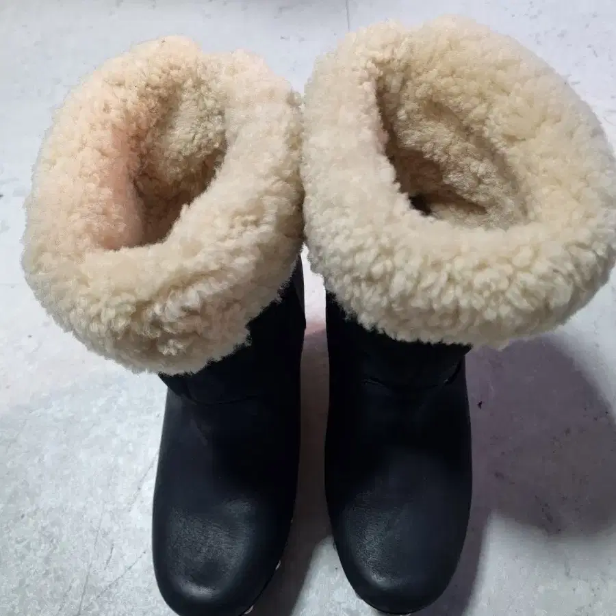 UGG 여성 양털 무스탕 부츠