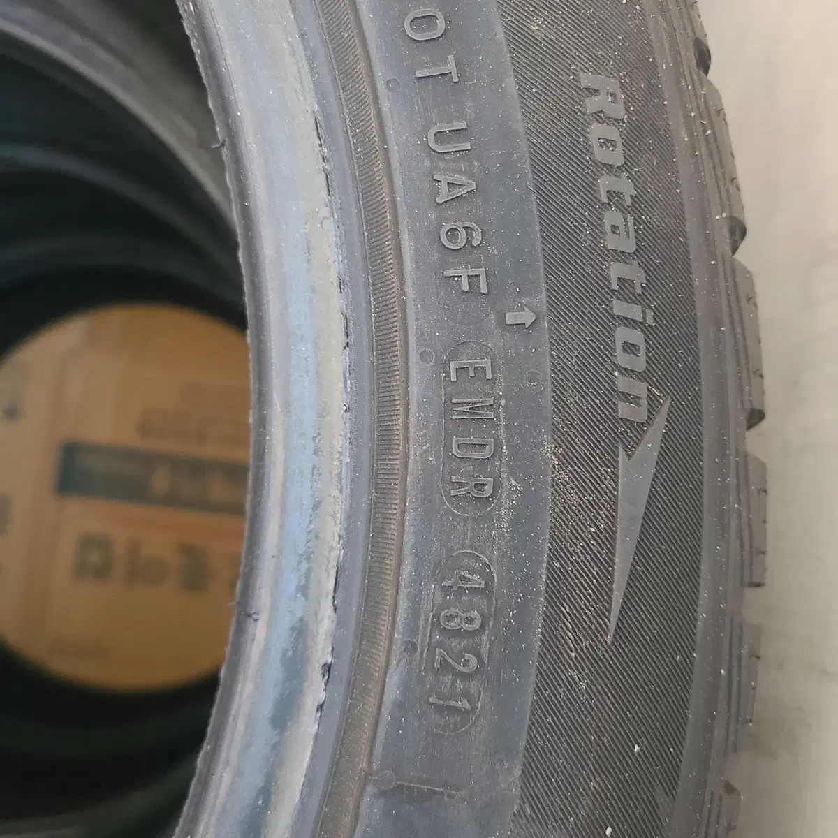 넥센 스노우타이어 245/45R18  21년 48째주 생산