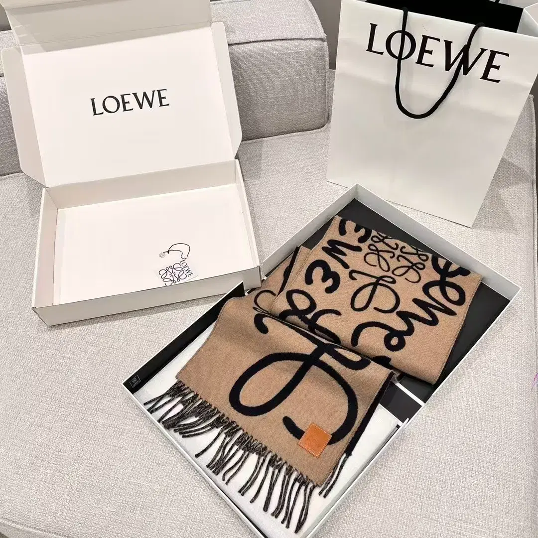 LOEWE 로에베 추동 보온 니트 머플러