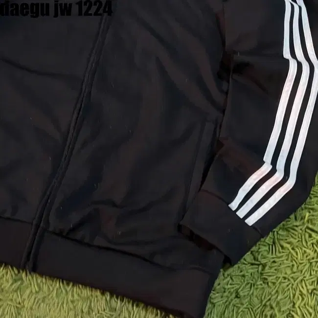 XL ADIDAS ZIPUP 아디다스 집업