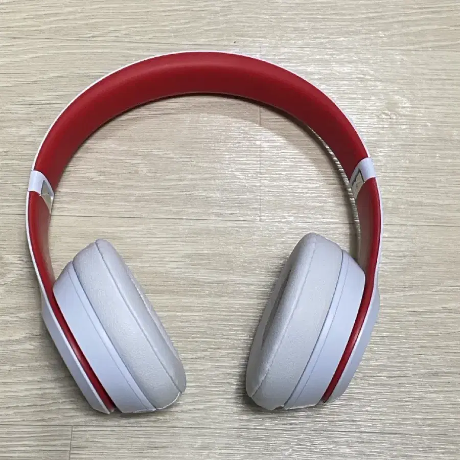 Beats Solo3 Wireless 화이트