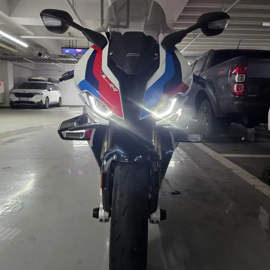 bmw s1000rr. 20년식 2만