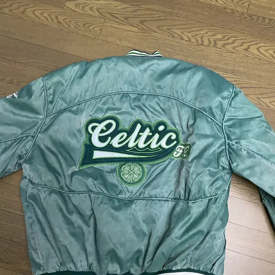 엄브로 the celtic football club 봄버 자켓