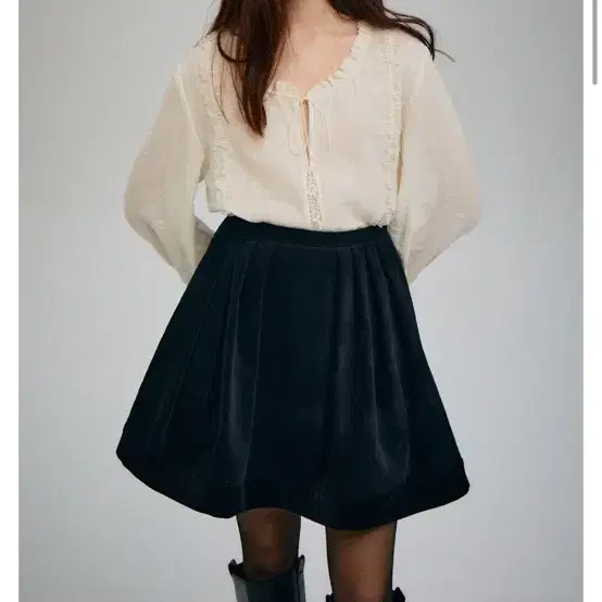 파르벵 CANDLE VELVET SKIRT 스몰