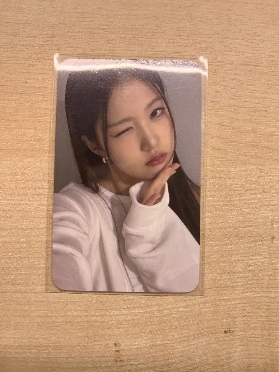 Izuna Yoon Jiyoon Unreleased Photocard