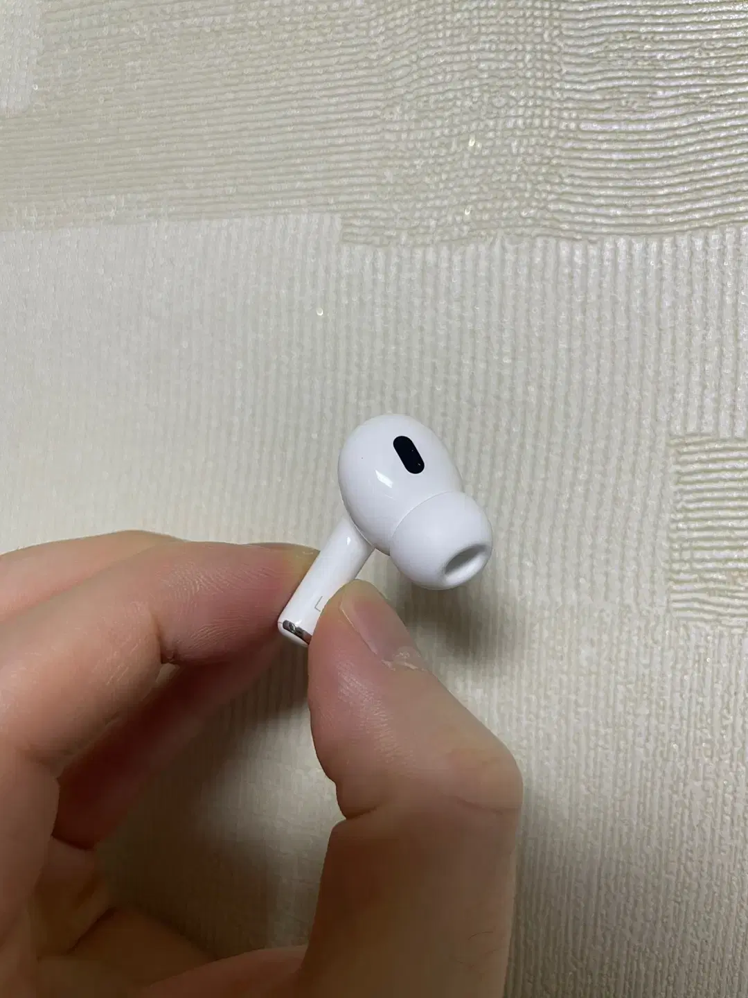 AirPods Pro 2nd Gen left side Type-C or 8-pin