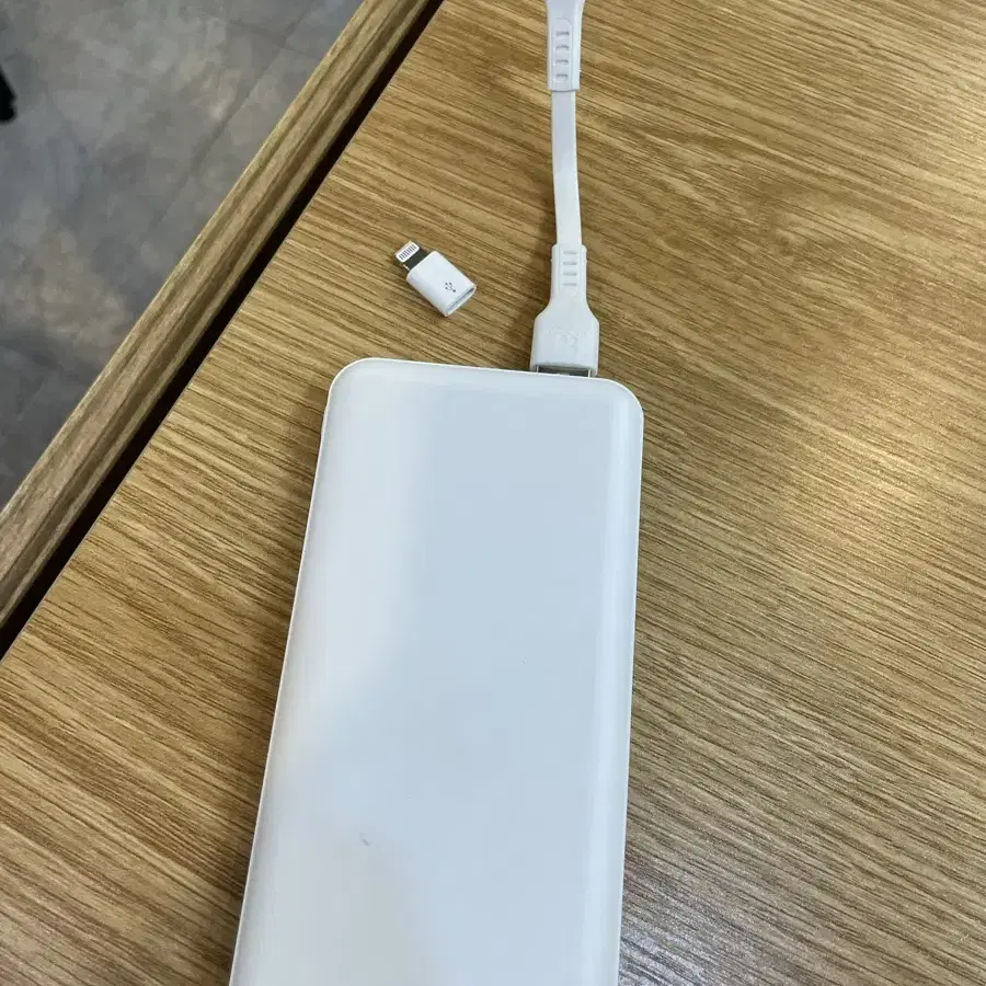 슬림 듀얼 보조배터리/10000mAh+c타입케이블+8핀젠더