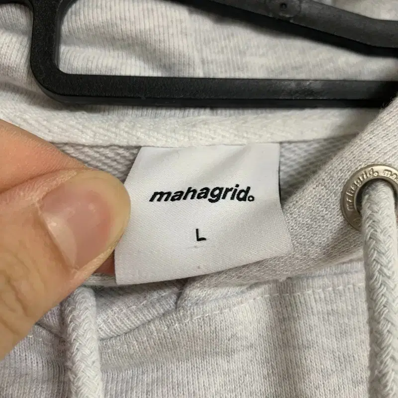 L MAHAGRID 마하그리드 프린팅 후드티