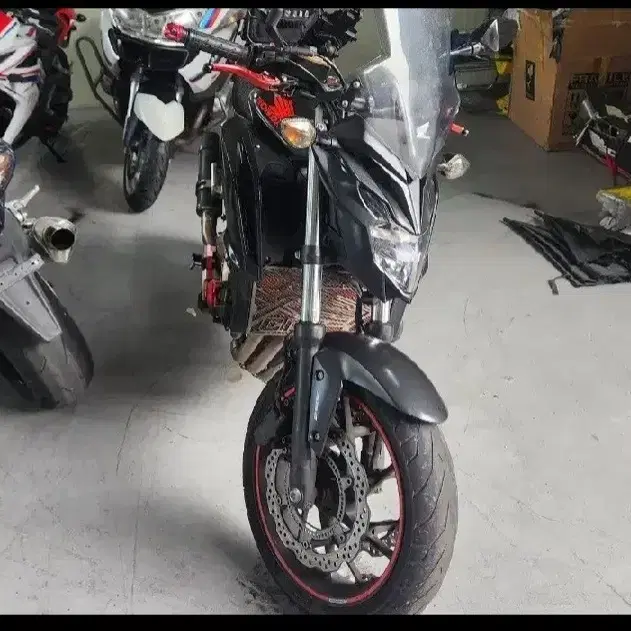 CB650F를 Mt09 추금대차&판매 원합니다