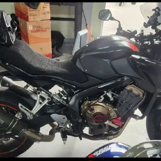 CB650F를 Mt09 추금대차&판매 원합니다