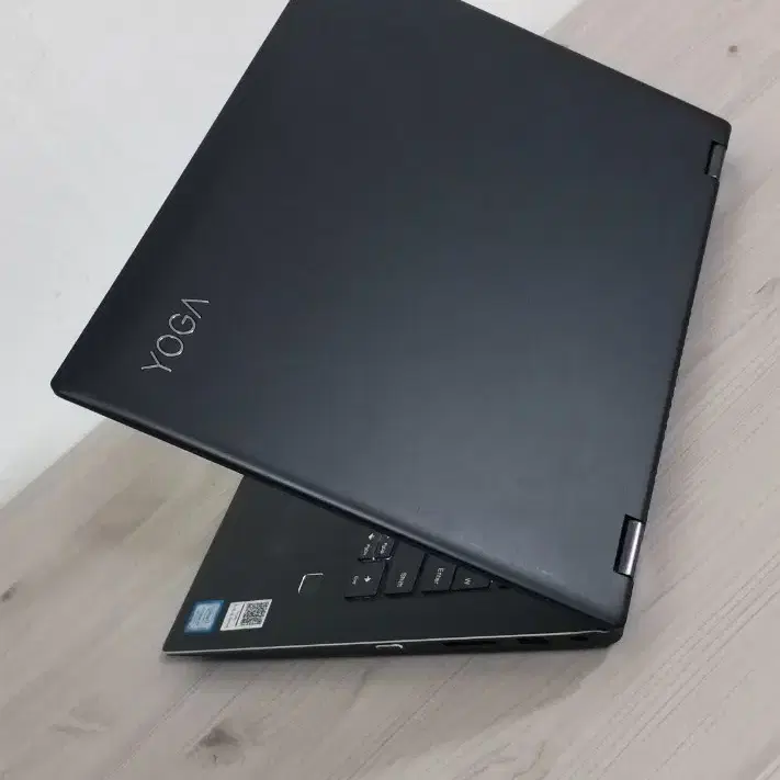 레노버 YOGA 520 / i7-8550U / SSD 250GB