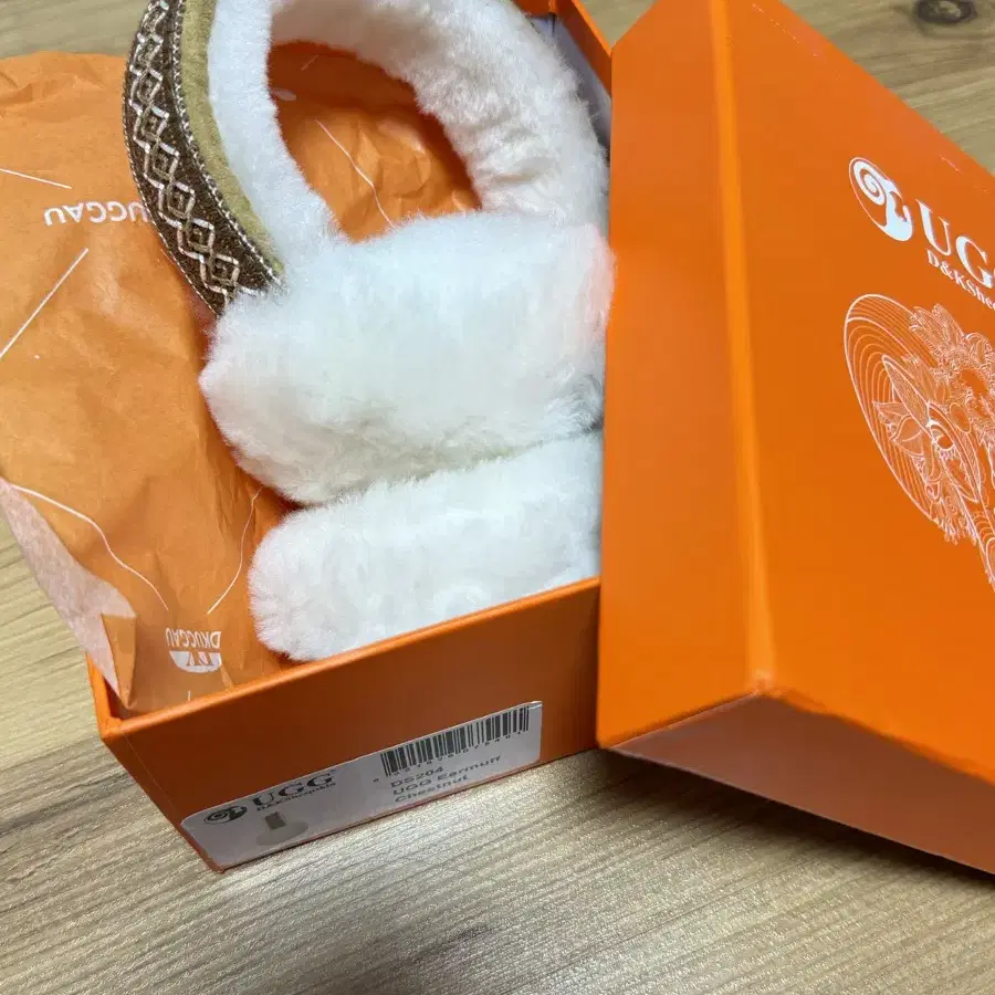 새상품 UGG Earmuff Chestnut 호주 체스트넛 귀마개