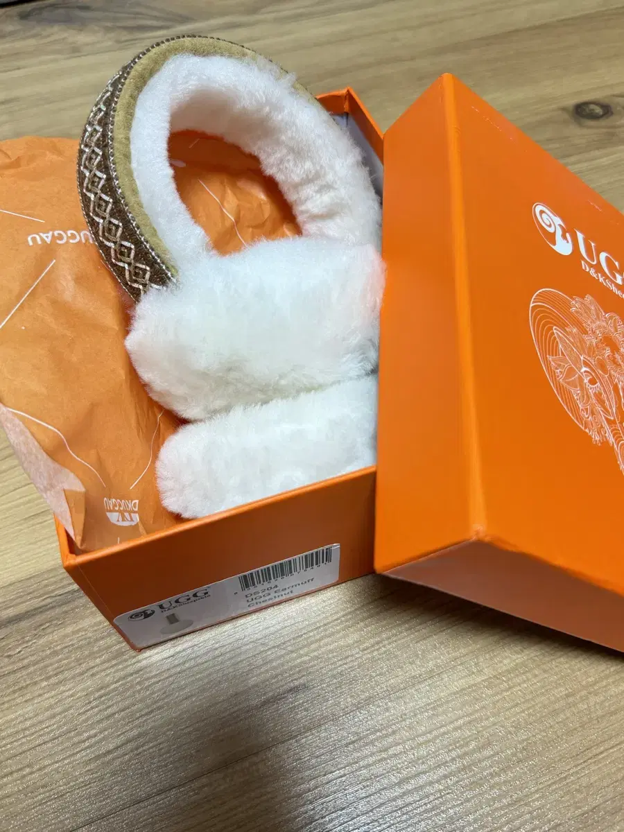 새상품 UGG Earmuff Chestnut 호주 체스트넛 귀마개