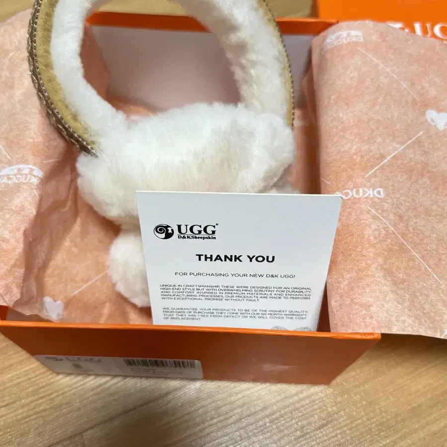 새상품 UGG Earmuff Chestnut 호주 체스트넛 귀마개