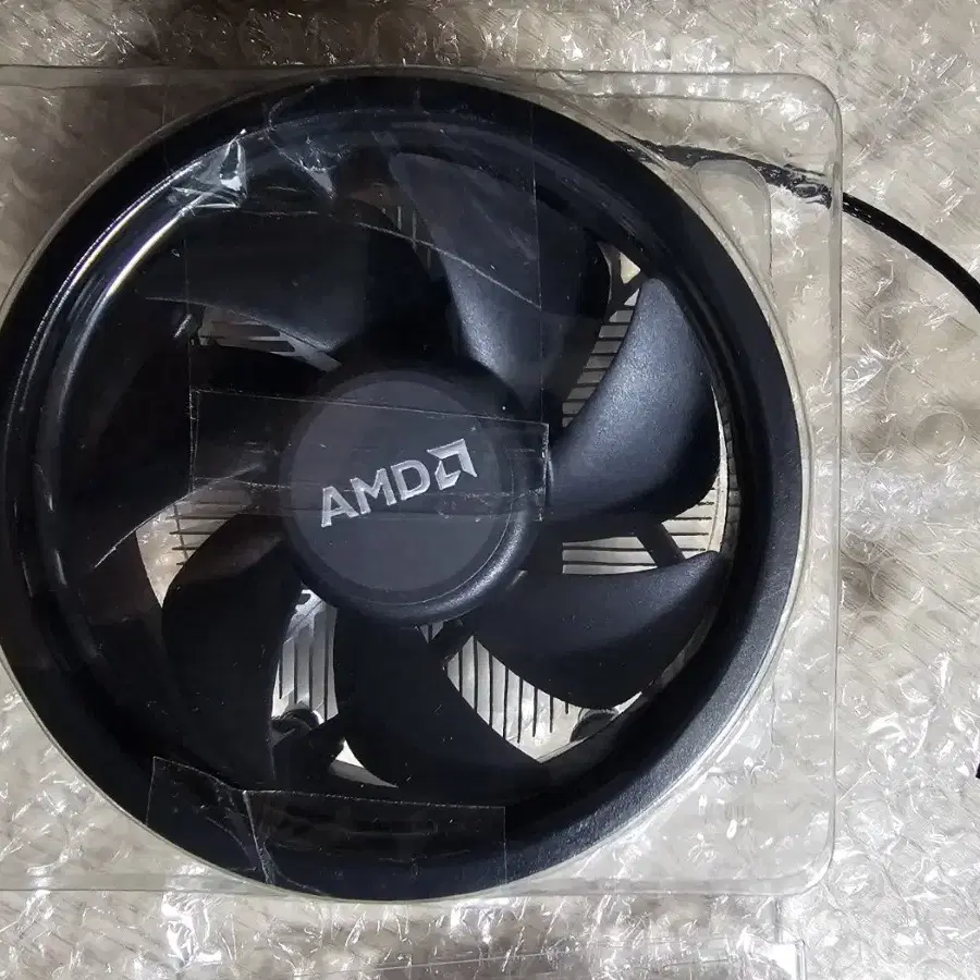 AMD 라이젠 7500f + 기본 쿨러