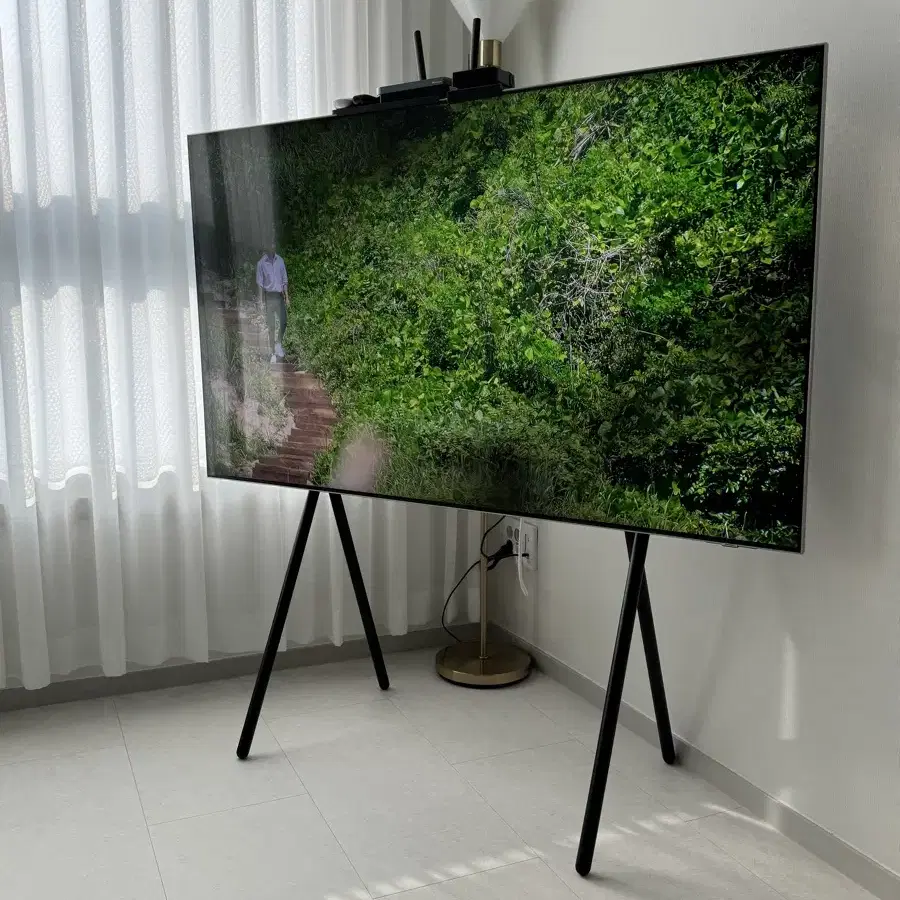 삼성 티비 65인치 NEO QLED 4K QNB8 거치대 포함