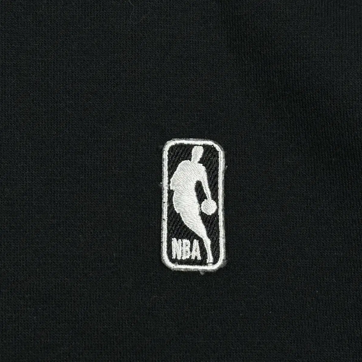 NBA 블랙 스몰 자수 로고 후드 티 (M)