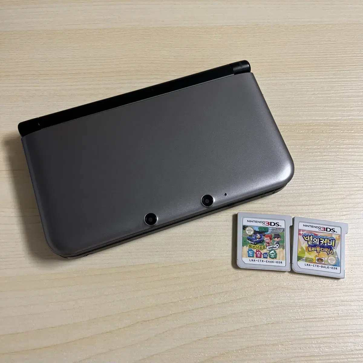 Nintendo 3DS XL Silver + 2 Chips