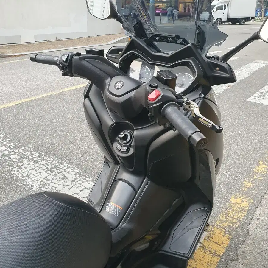 XMAX300 22년식 2.8만 부산 A급