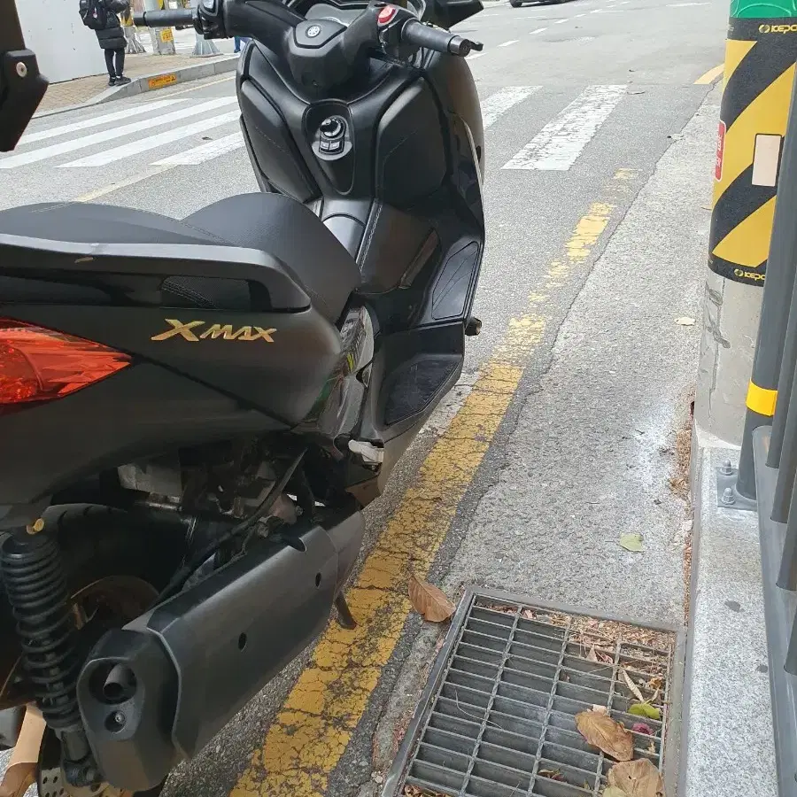 XMAX300 22년식 2.8만 부산 A급