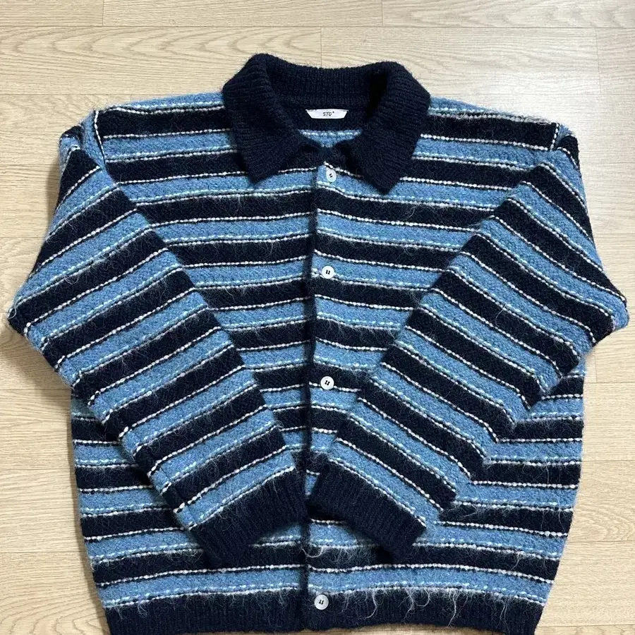 Stu, Hairy Collar Stripe Cardigan Navy