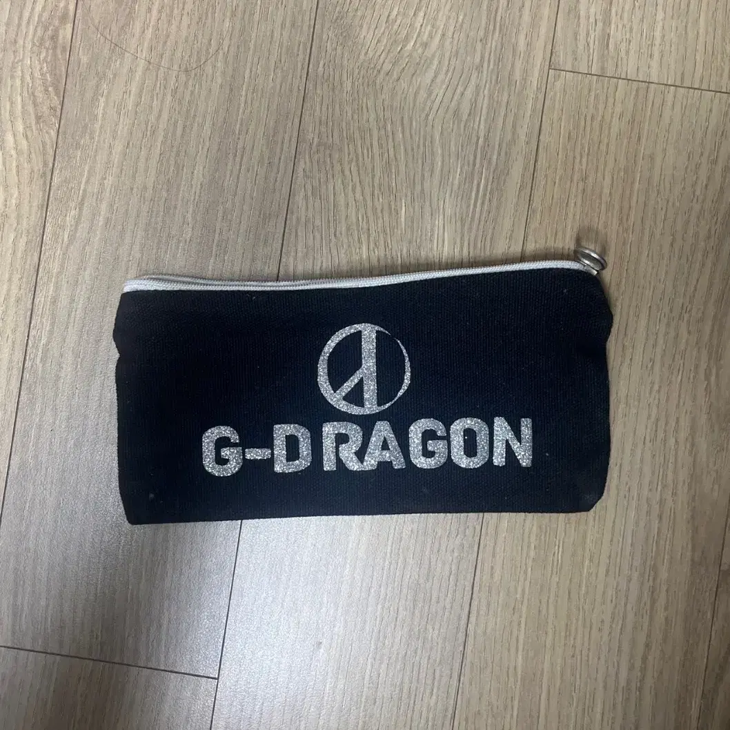 빅뱅 의류 굿즈 파우치 필통 지디 지드래곤 gd GD 권지용