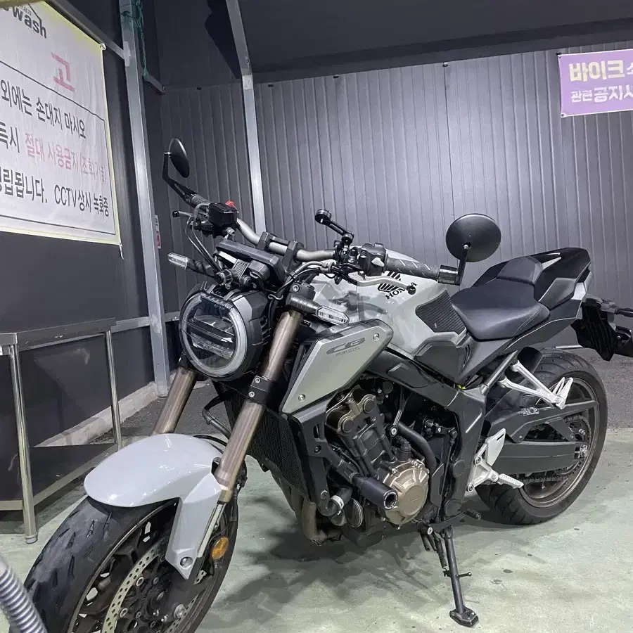 Cb650r 21년 아크라풀배기