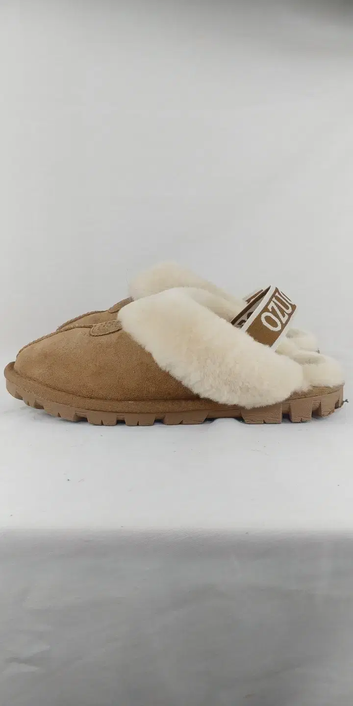 245 UGG 어그 양털슬리퍼 겨울신발