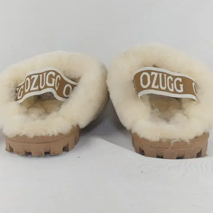 245 UGG 어그 양털슬리퍼 겨울신발