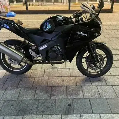 cbr125